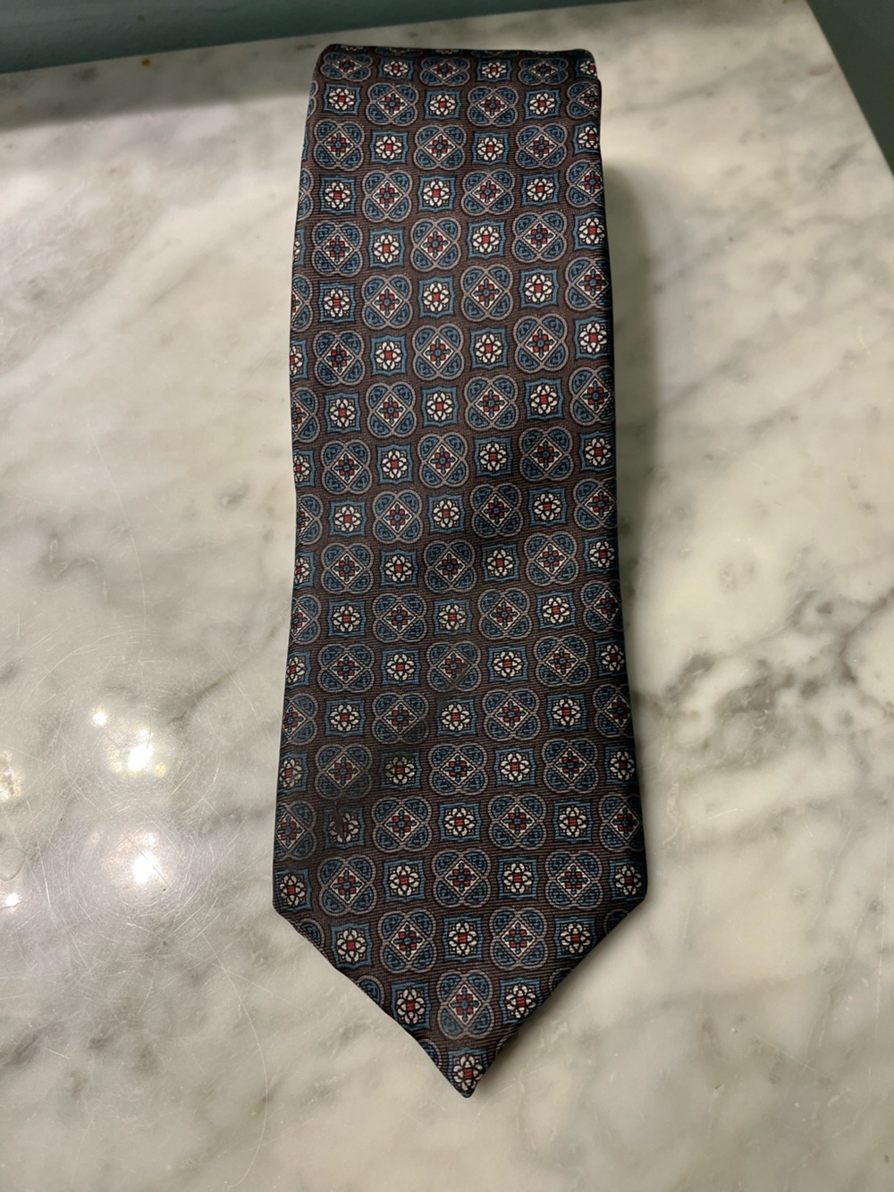 Oscar de la Renta Navy Silk Tie with Burgundy and Light Blue Medallions
